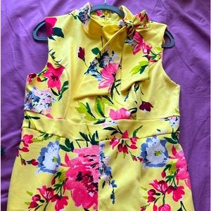NY & Co Yellow Floral Jumpsuit with Pockets! Size L (8-10)
